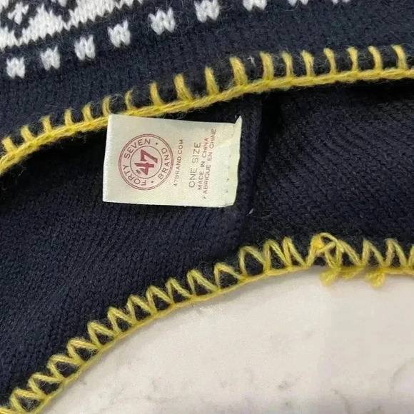 47 Brand University of Michigan Wolverines Knit Cap Pom Tassel EarFlap WinterHat - Picture 6 of 9